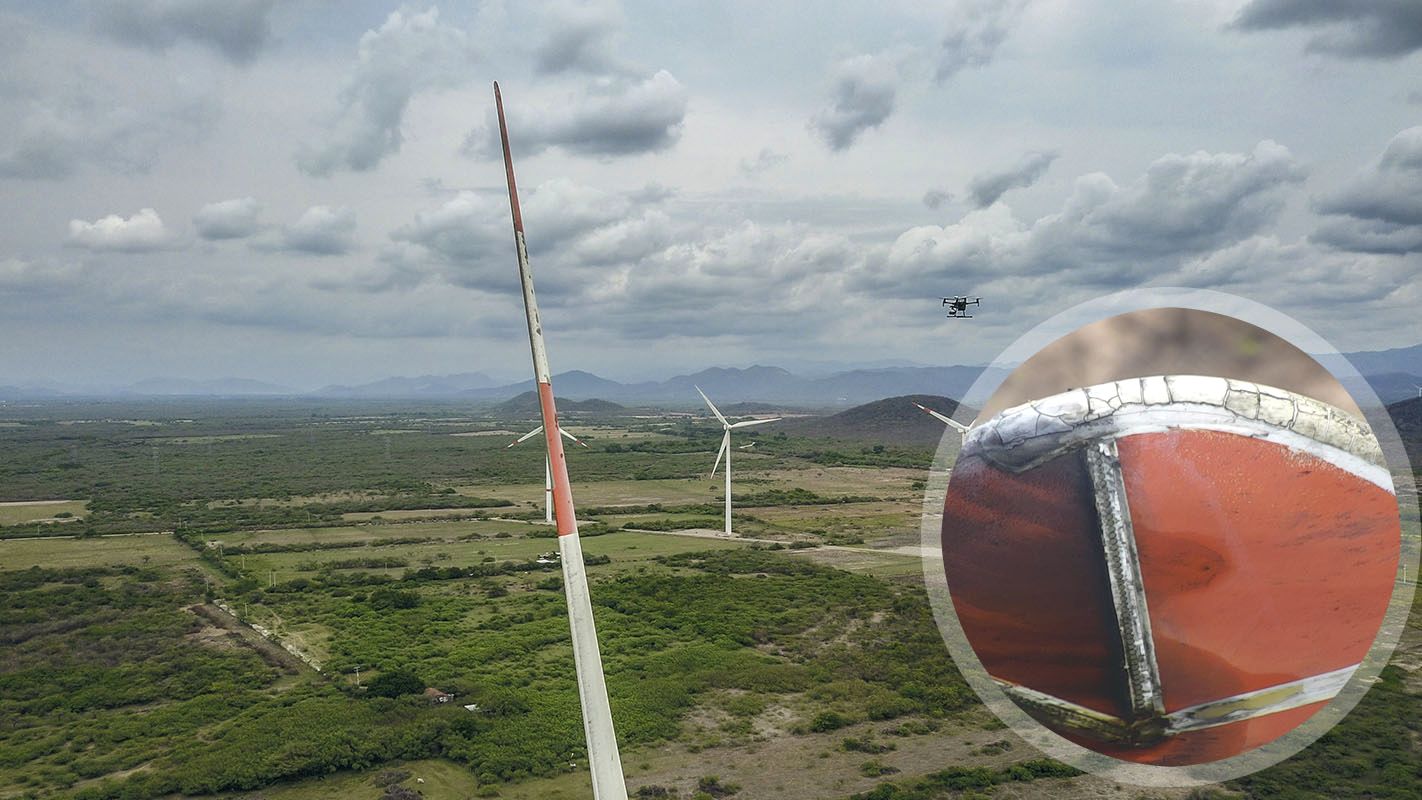 Dron inspeccionando una pala, con acercamiento a un daño en el borde